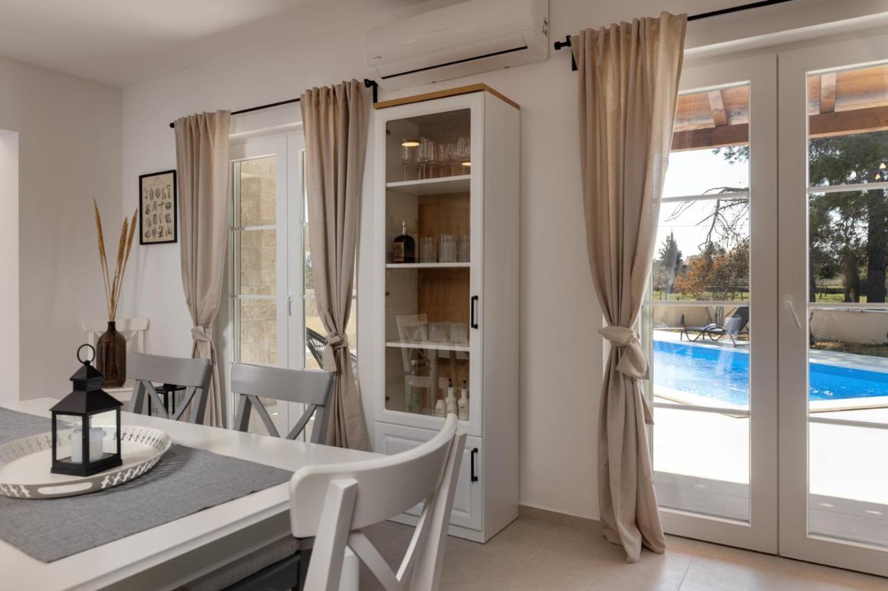 Villa Mediterra Prima Nin Luaran gambar